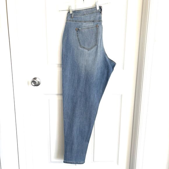 Lane Bryant Boyfriend Jeans Sz 18 (40x32)Light Wash Distressed Look New w/o Tags - Picture 10 of 16